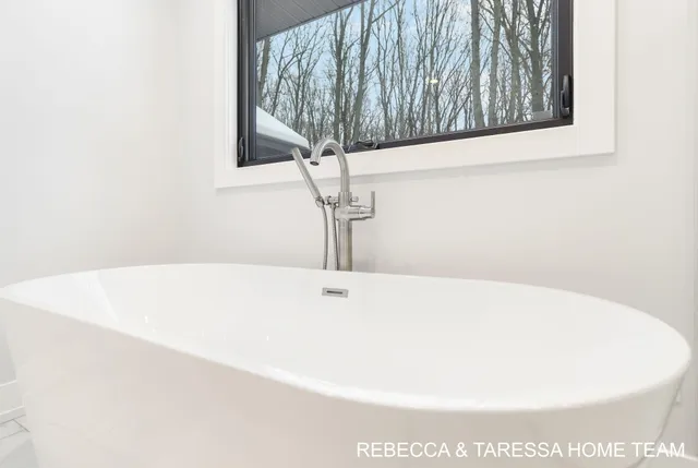 $899,900 | 5350 Baldwin Street, Hudsonville, MI 49426