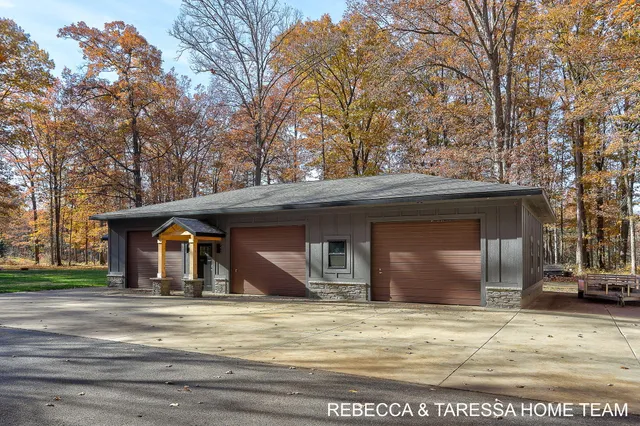 $899,900 | 5350 Baldwin Street, Hudsonville, MI 49426