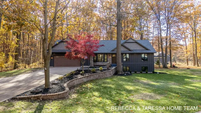 $899,900 | 5350 Baldwin Street, Hudsonville, MI 49426