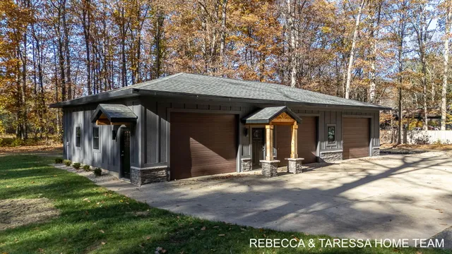 $899,900 | 5350 Baldwin Street, Hudsonville, MI 49426