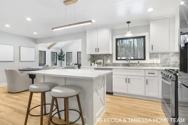 $899,900 | 5350 Baldwin Street, Hudsonville, MI 49426