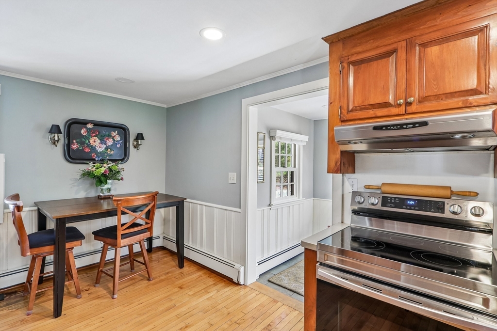 108 Kendall Street Walpole, MA 02081 - Photo 3 of 42