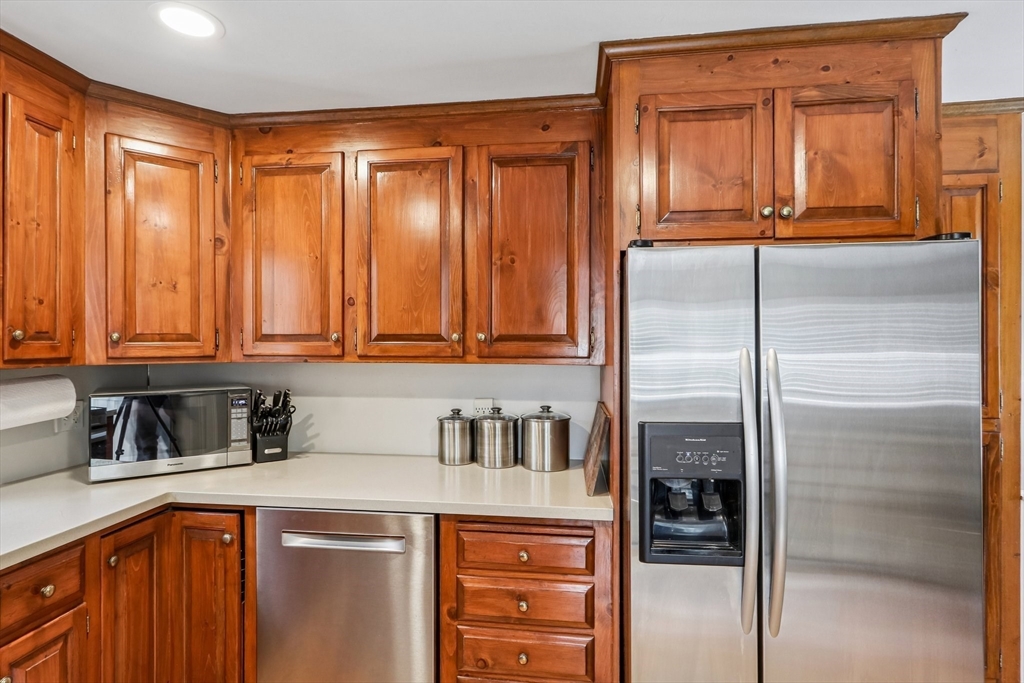 108 Kendall Street Walpole, MA 02081 - Photo 5 of 42
