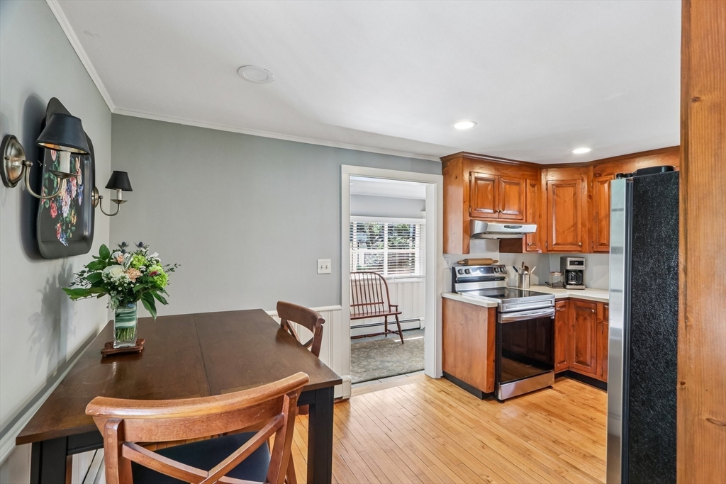 108 Kendall Street Walpole, MA 02081 - Photo 6 of 42