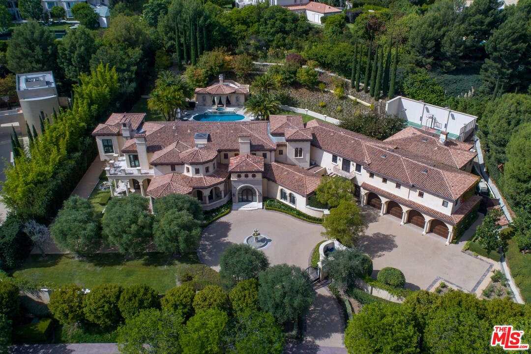 44 Beverly Park Circle Beverly Hills, CA 90210 - Photo 2 of 17 an aerial view of multiple house