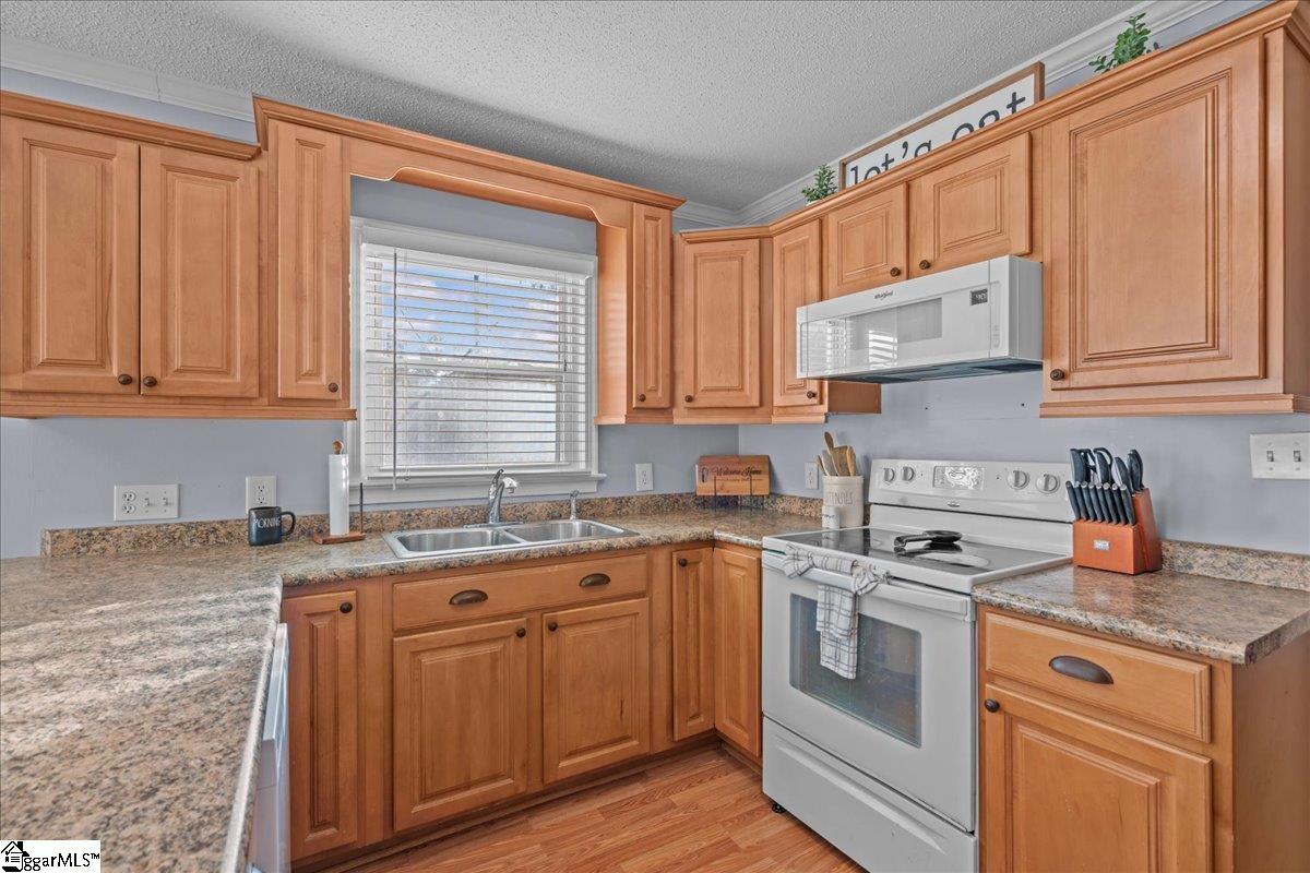 108 Clinton Drive Anderson, SC 29621 - Photo 11 of 27