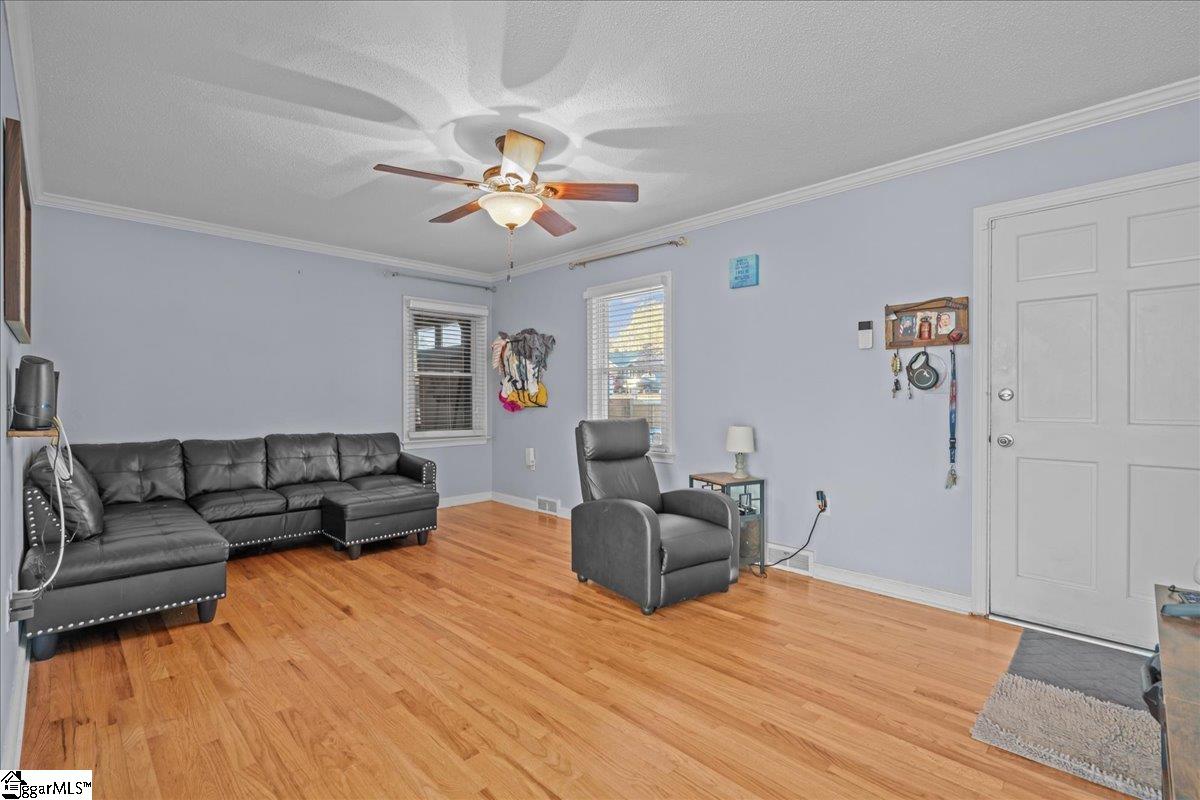 108 Clinton Drive Anderson, SC 29621 - Photo 5 of 27