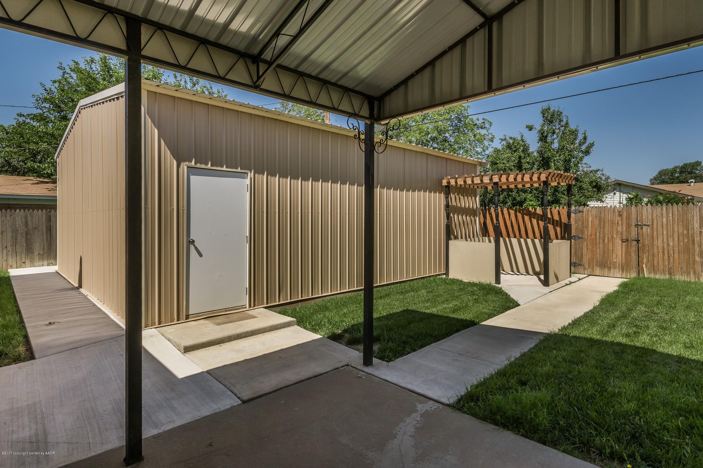 5112 Susan Drive Amarillo, TX 79110 - Photo 4 of 18 014_Shop_