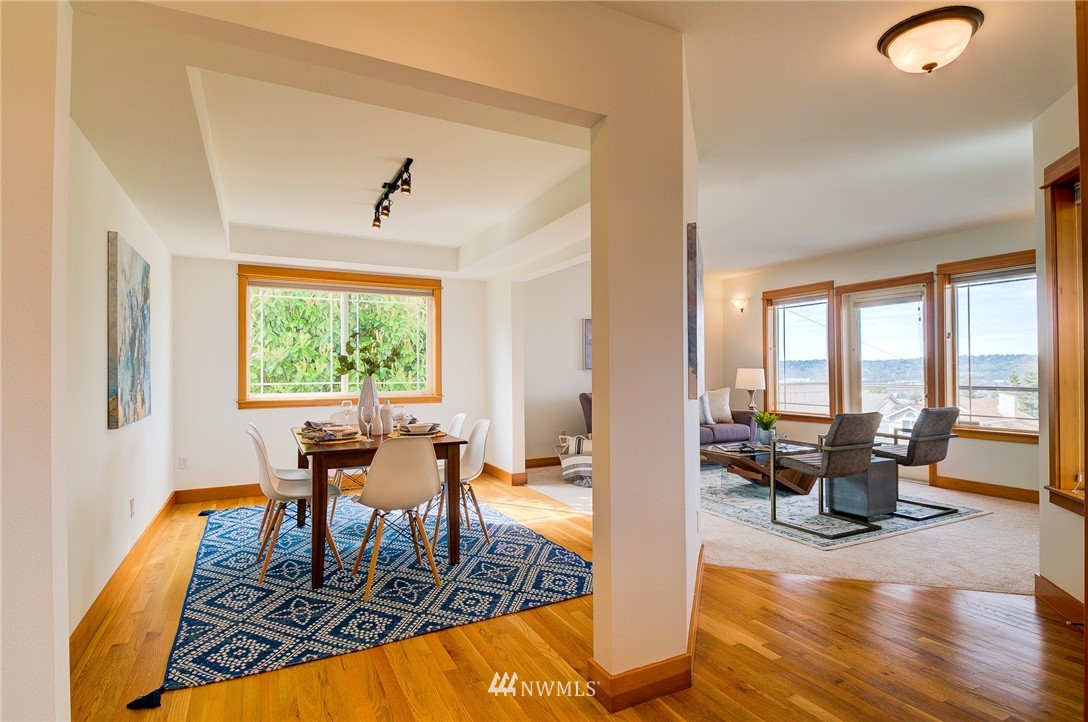 6734 Mars Avenue South Seattle, WA 98108 - Photo 4 of 40 a living room with furniture and a large window