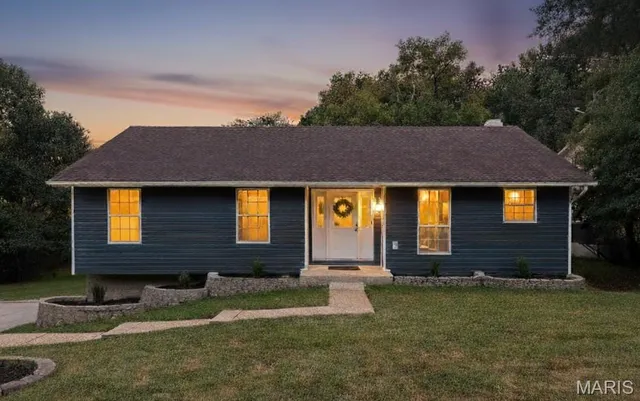 $225,000 | 2108 South Oaks Drive, Barnhart, MO 63012