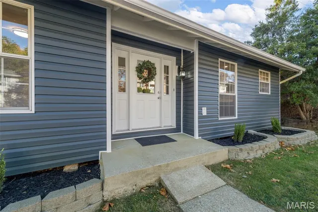 $225,000 | 2108 South Oaks Drive, Barnhart, MO 63012