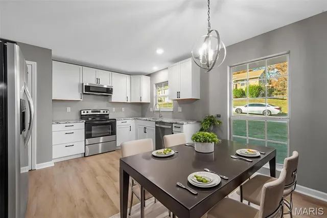 $225,000 | 2108 South Oaks Drive, Barnhart, MO 63012