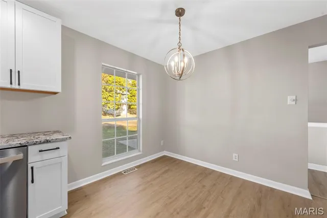 $225,000 | 2108 South Oaks Drive, Barnhart, MO 63012