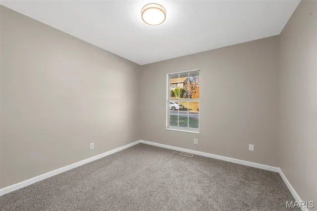 $225,000 | 2108 South Oaks Drive, Barnhart, MO 63012