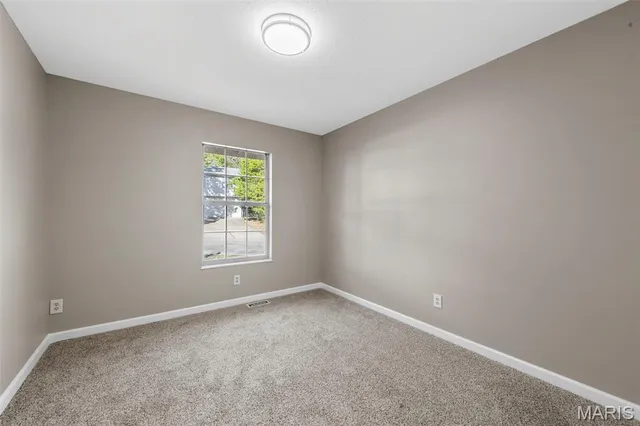 $225,000 | 2108 South Oaks Drive, Barnhart, MO 63012