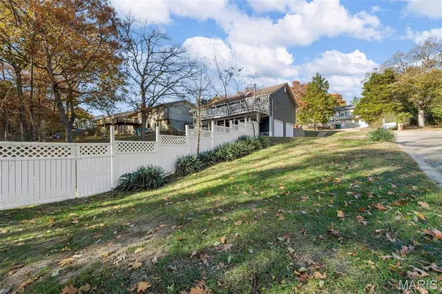 $225,000 | 2108 South Oaks Drive, Barnhart, MO 63012