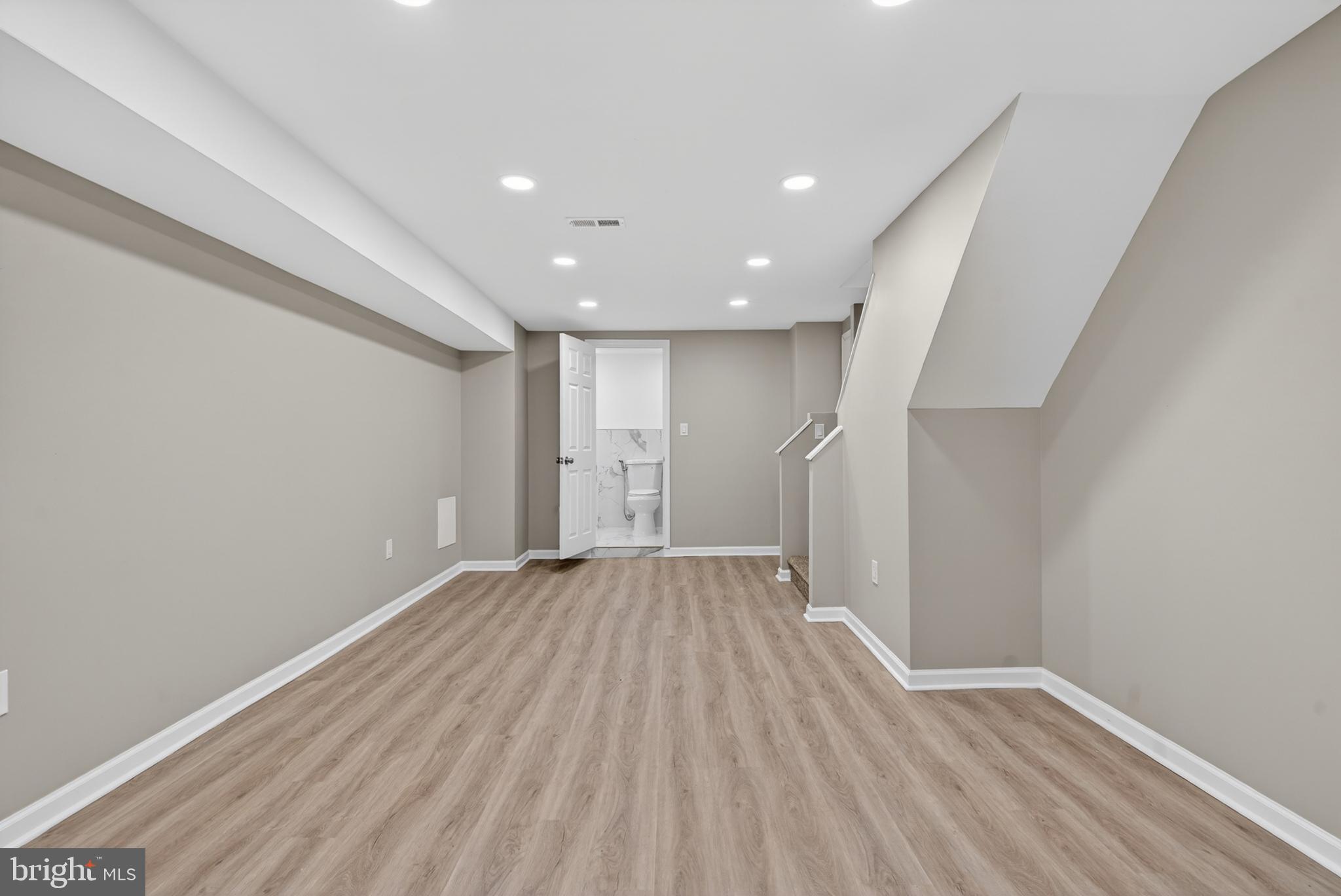 6549 Edmund Street Philadelphia, PA 19135 - Photo 26 of 39