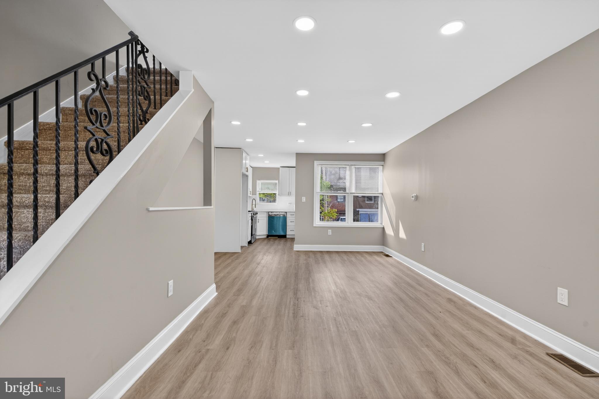 6549 Edmund Street Philadelphia, PA 19135 - Photo 9 of 39