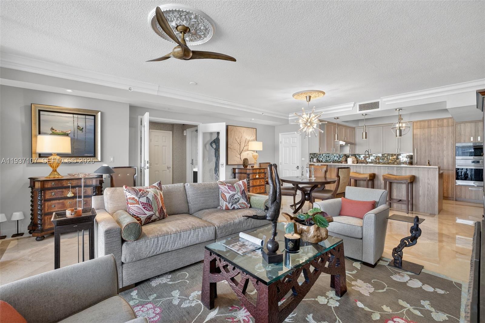 100 South Birch Road, Unit 1103F Fort Lauderdale, FL 33316 - Photo 4 of 80 Sophisticated, comfortable and welcoming condo in 5 star building.