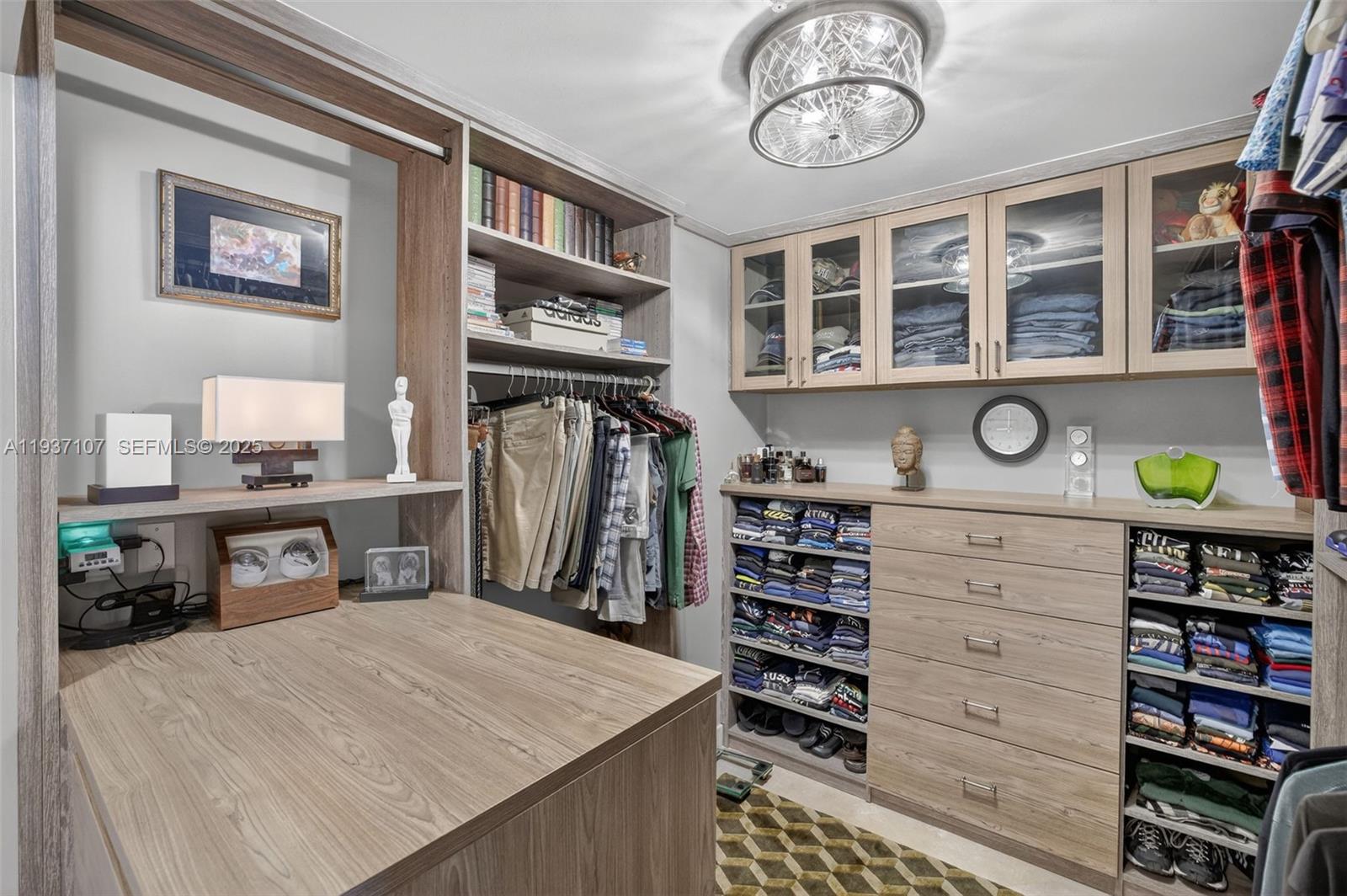 100 South Birch Road, Unit 1103F Fort Lauderdale, FL 33316 - Photo 42 of 80 Custom built in walk in closet w/ tons of drawers - great storage