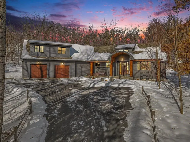 $780,000 | 478 Old Cemetery Road, Roberts, WI 54023