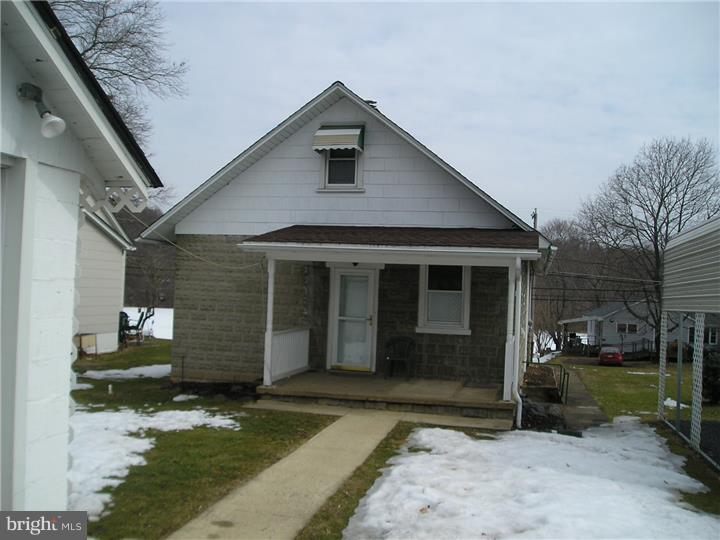153 Easton Road Riegelsville, PA 18077 - Photo 4 of 19 Exterior Back