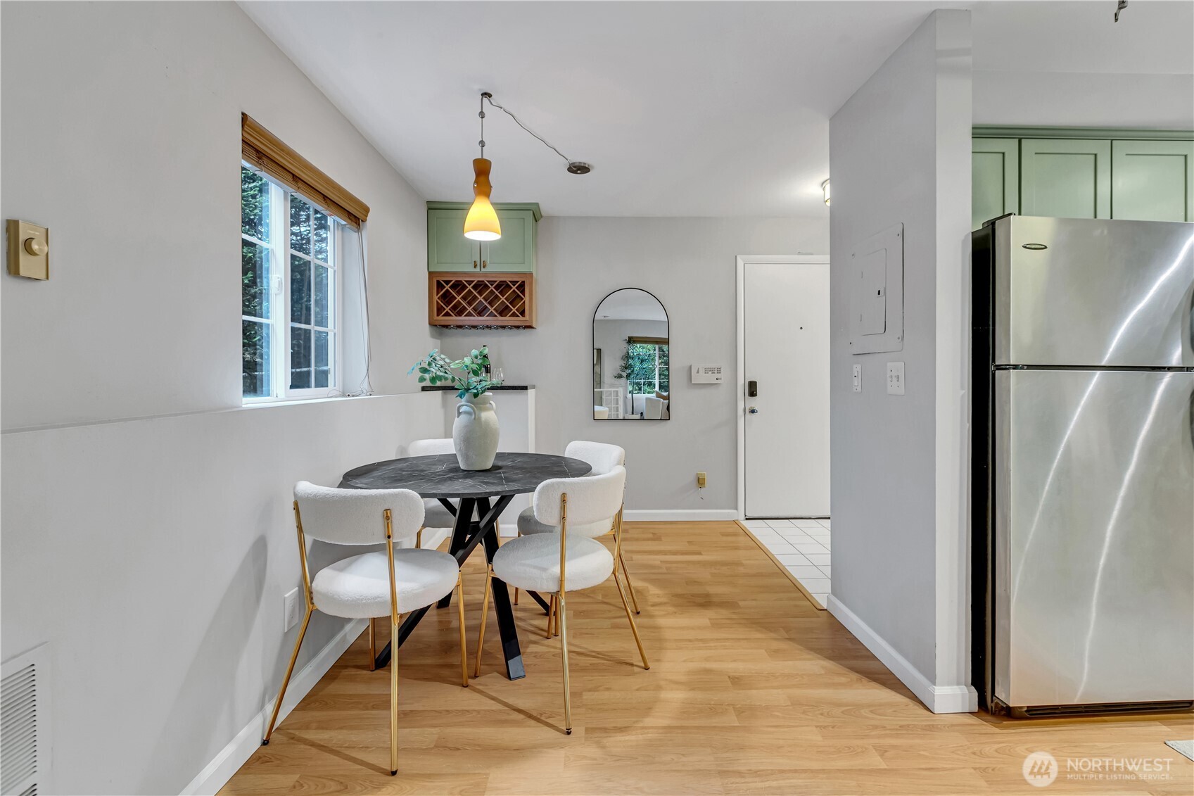 952 North 35th Street, Unit 102 Seattle, WA 98103 - Photo 11 of 32 Gallery Image 11