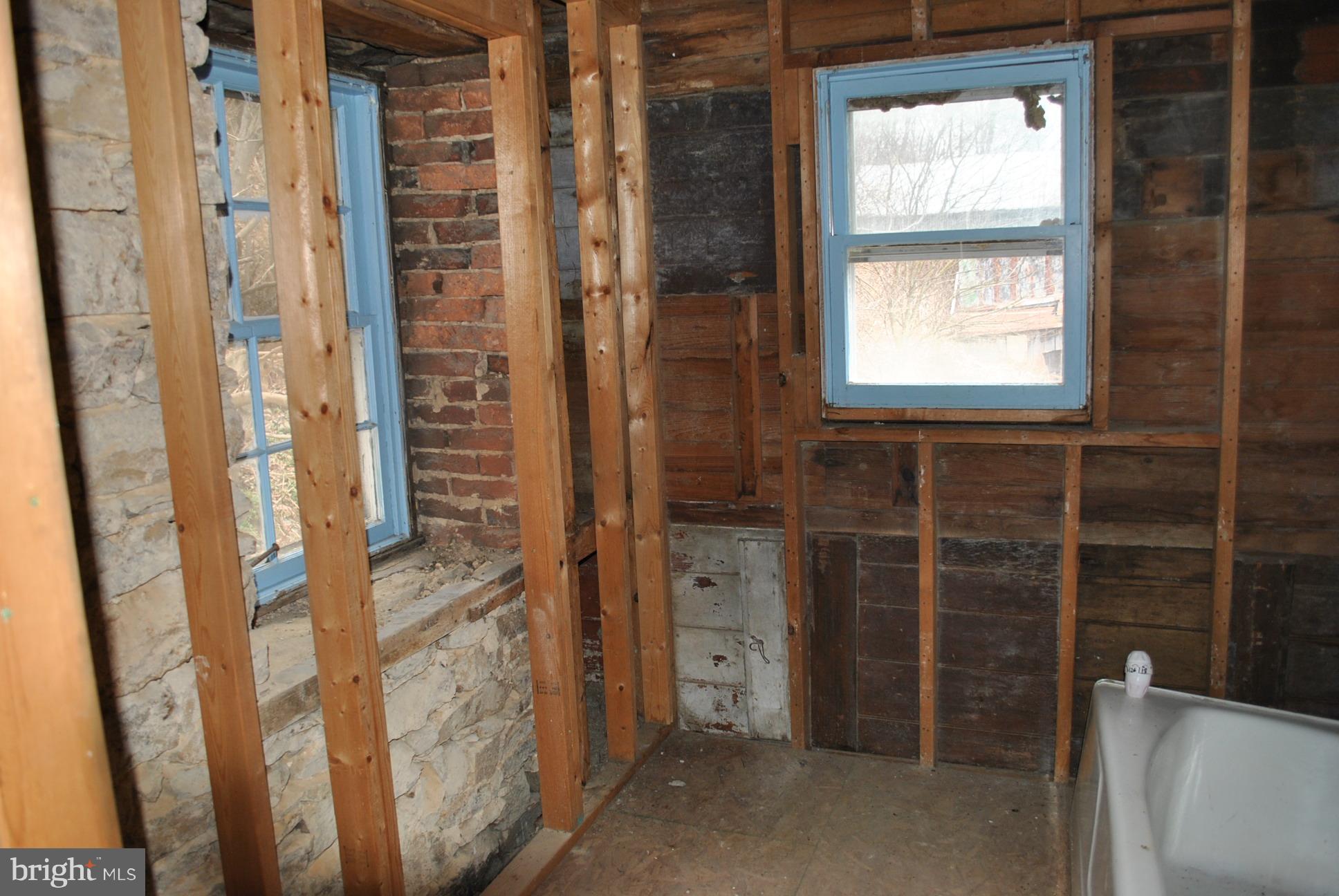 3100 Hoffman Mill Road Hampstead, MD 21074 - Photo 4 of 12 Bath