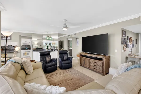 $5,000 | 75 Venetian Drive, Unit A2, Delray Beach, FL 33483