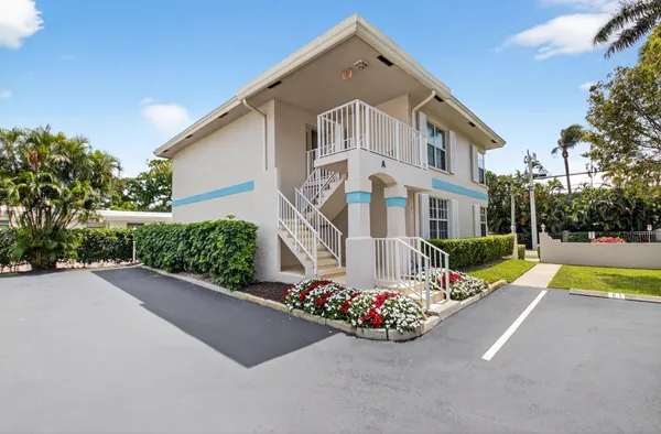 $5,000 | 75 Venetian Drive, Unit A2, Delray Beach, FL 33483