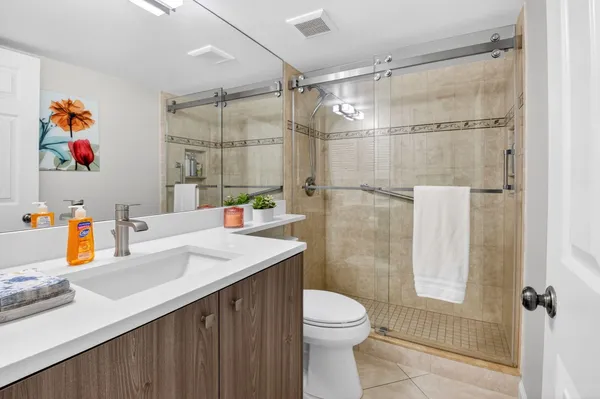 $5,000 | 75 Venetian Drive, Unit A2, Delray Beach, FL 33483