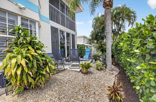 $5,000 | 75 Venetian Drive, Unit A2, Delray Beach, FL 33483