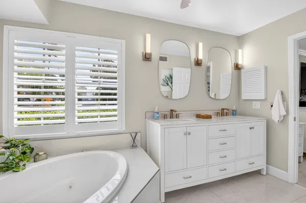 $5,000 | 75 Venetian Drive, Unit A2, Delray Beach, FL 33483