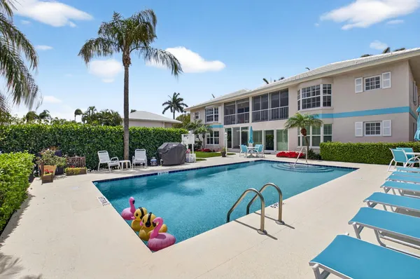 $5,000 | 75 Venetian Drive, Unit A2, Delray Beach, FL 33483