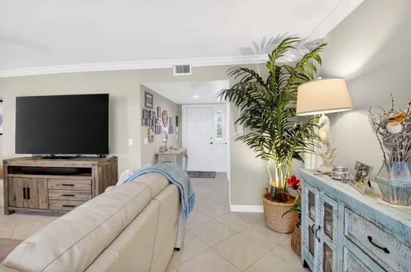 $5,000 | 75 Venetian Drive, Unit A2, Delray Beach, FL 33483