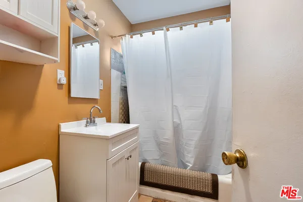 $679,000 | 10626 Mountair Avenue, Tujunga, CA 91042