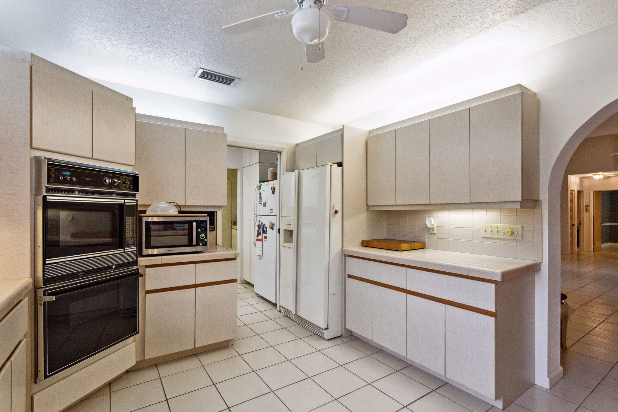 7699 East Country Club Boulevard Boca Raton, FL 33487 - Photo 13 of 34 14-web-or-mls-0E2A9576