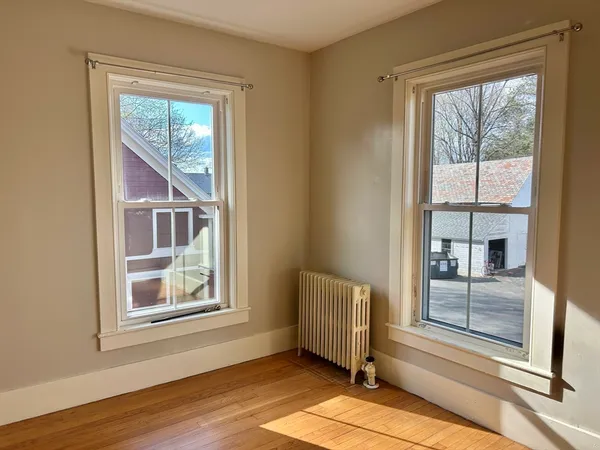 $5,000 | 48 Congress Street, Greenfield, MA 01301