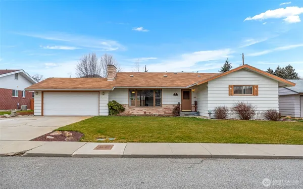 $498,000 | 32 North Furney Street, Wenatchee, WA 98801