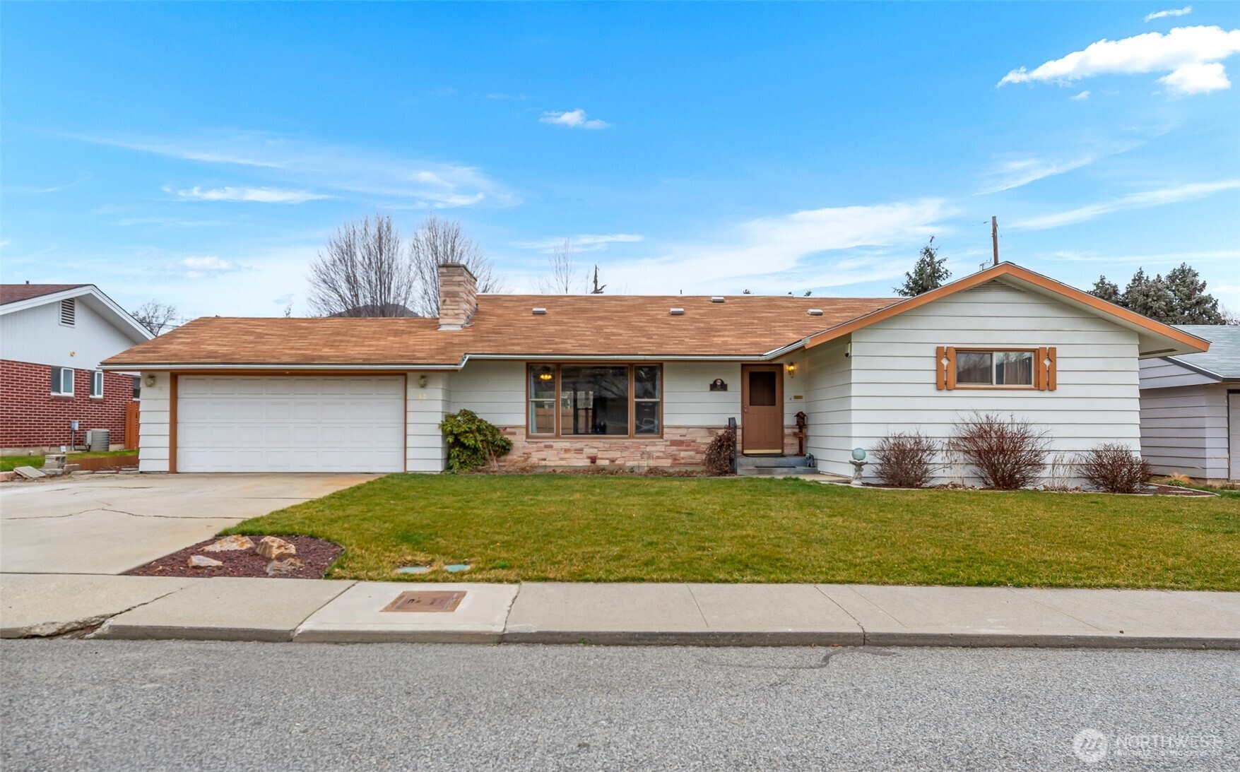 32 North Furney Street Wenatchee, WA 98801 - Photo 1 of 29