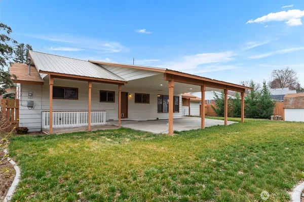 $460,000 | 32 North Furney Street, Wenatchee, WA 98801