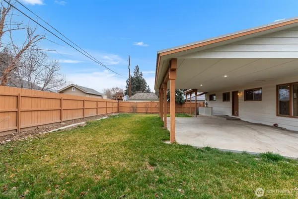 $460,000 | 32 North Furney Street, Wenatchee, WA 98801