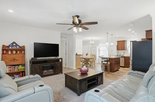 $344,900 | 9 Lily Lane, Templeton, MA 01436