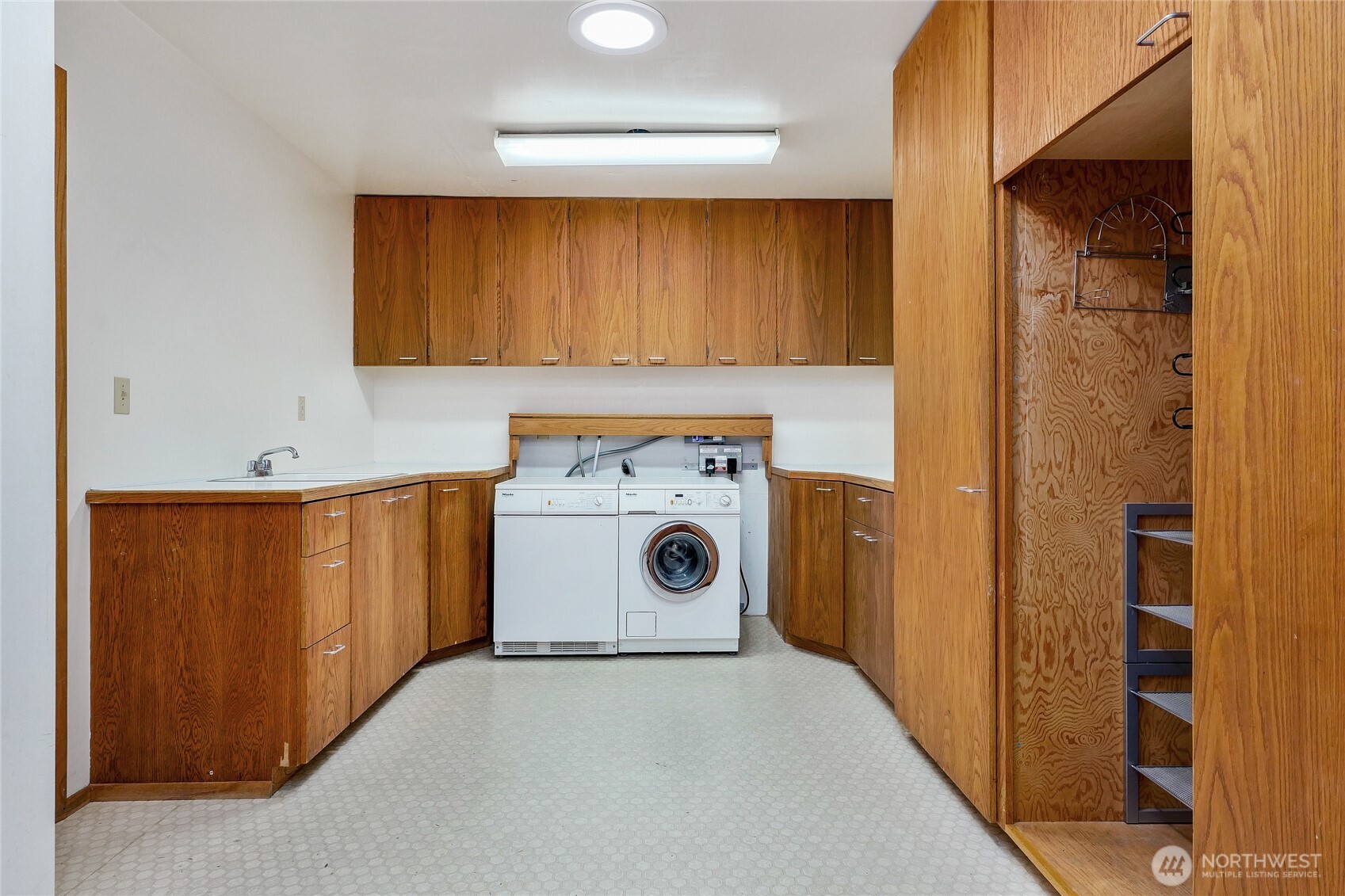 17531 Southeast 110th Street Renton, WA 98059 - Photo 19 of 40 Gallery Image 19