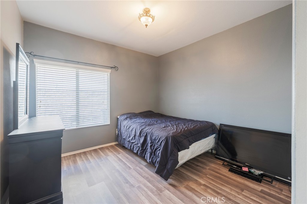 32914 Willow Bay Road Wildomar, CA 92595 - Photo 11 of 36 Downstairs bedroom
