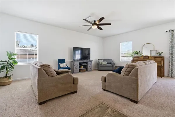 $419,900 | 814 Highgate Oaks Place, Seffner, FL 33584