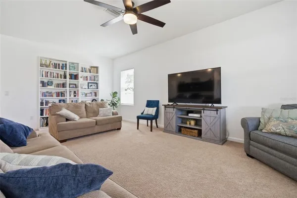 $419,900 | 814 Highgate Oaks Place, Seffner, FL 33584