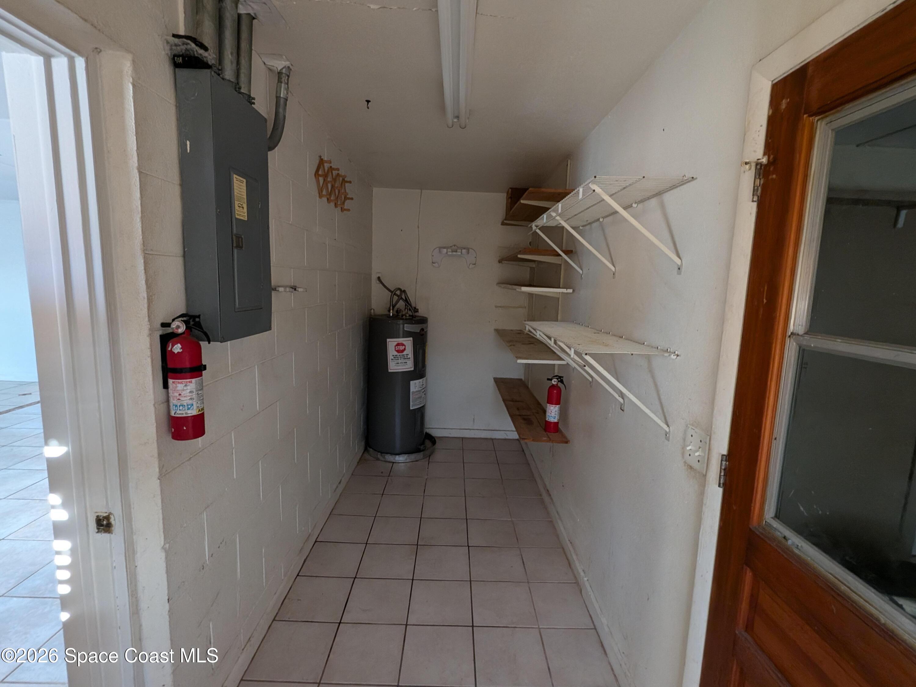 2368 Lakeview Drive Melbourne, FL 32935 - Photo 8 of 27 beyc6955c3929bc97