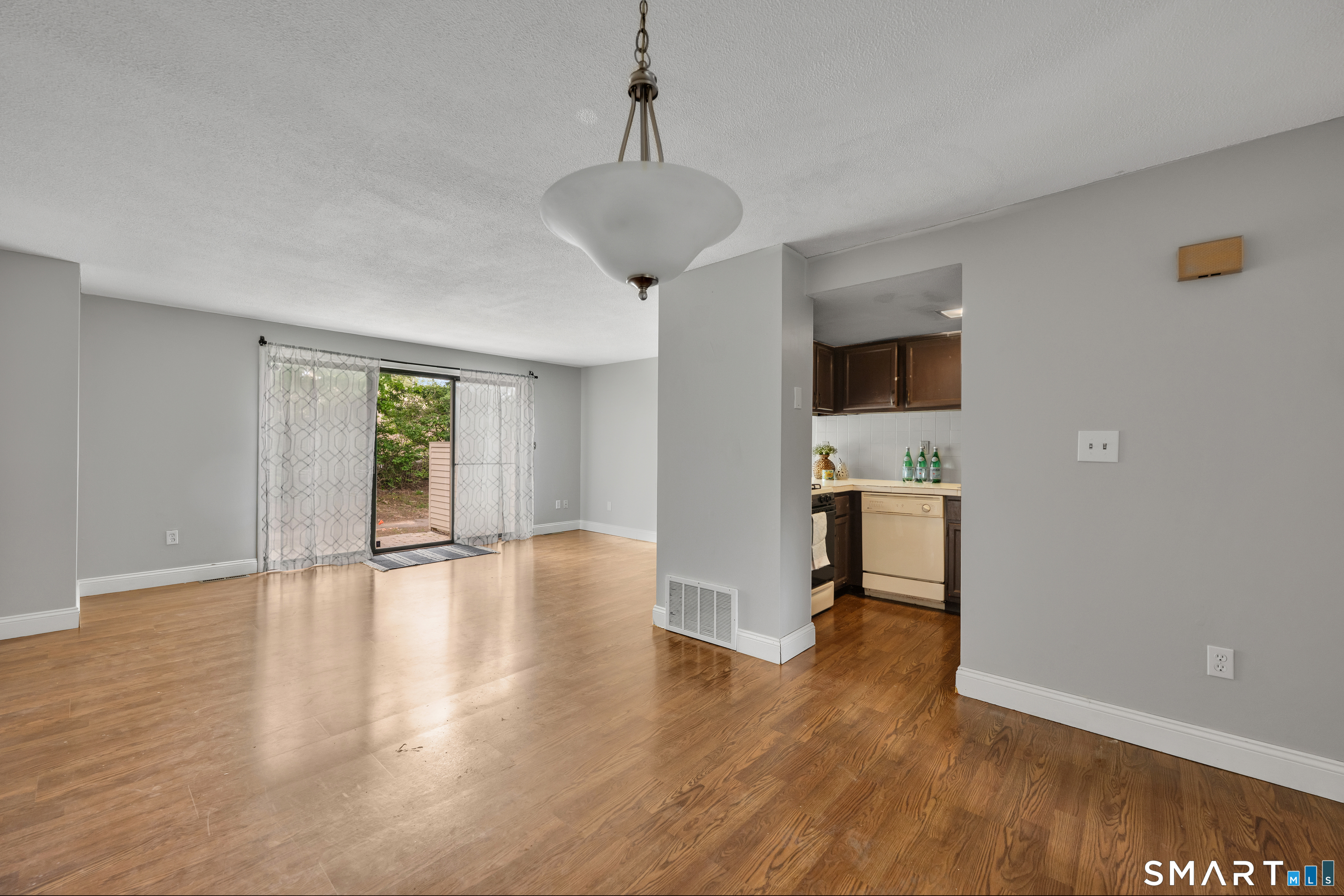 185 Spring Street, Unit 185 Wethersfield, CT 06109 - Photo 12 of 36