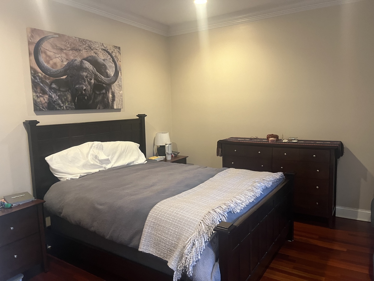 27 North Morgan Street, Unit 3 Chicago, IL 60607 - Photo 12 of 18 a bedroom with a bed and a painting on the wall